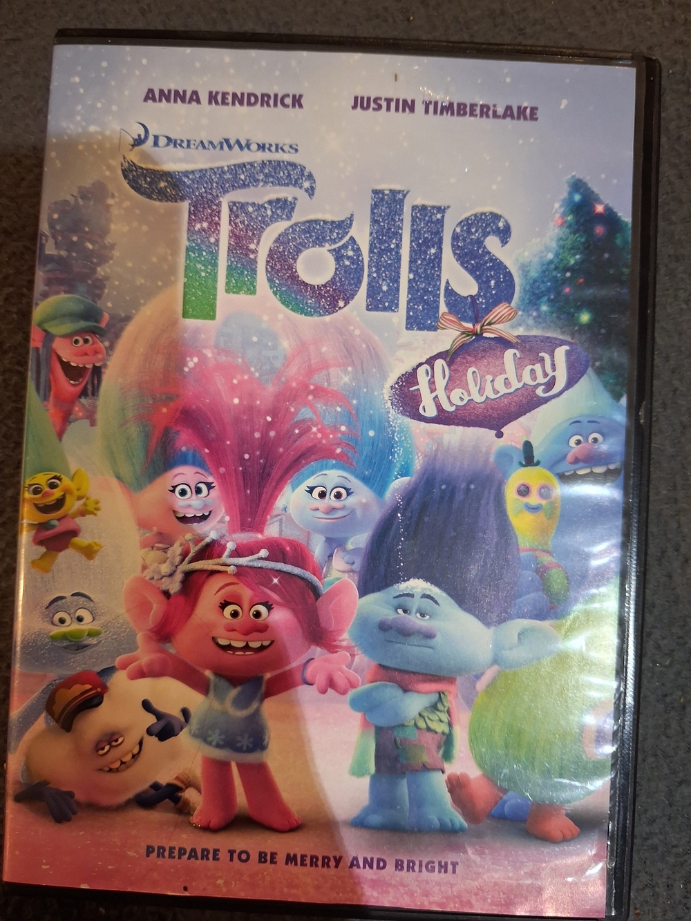 Universal Trolls Holiday DVD